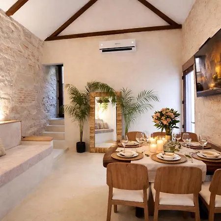 Сasa de vacaciones Casa Alegre- Colonial House 1789 Jacussi, Old Cartagena